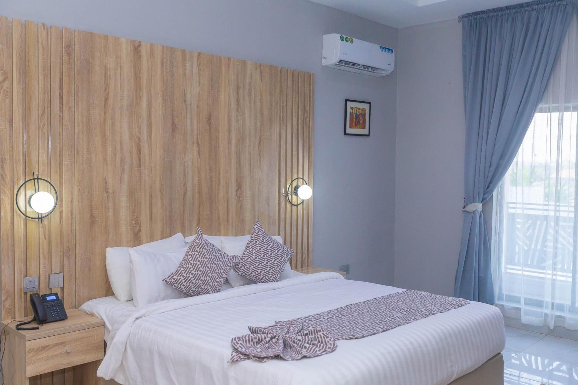 Ojaja Suites By Perennia Akure Extérieur photo