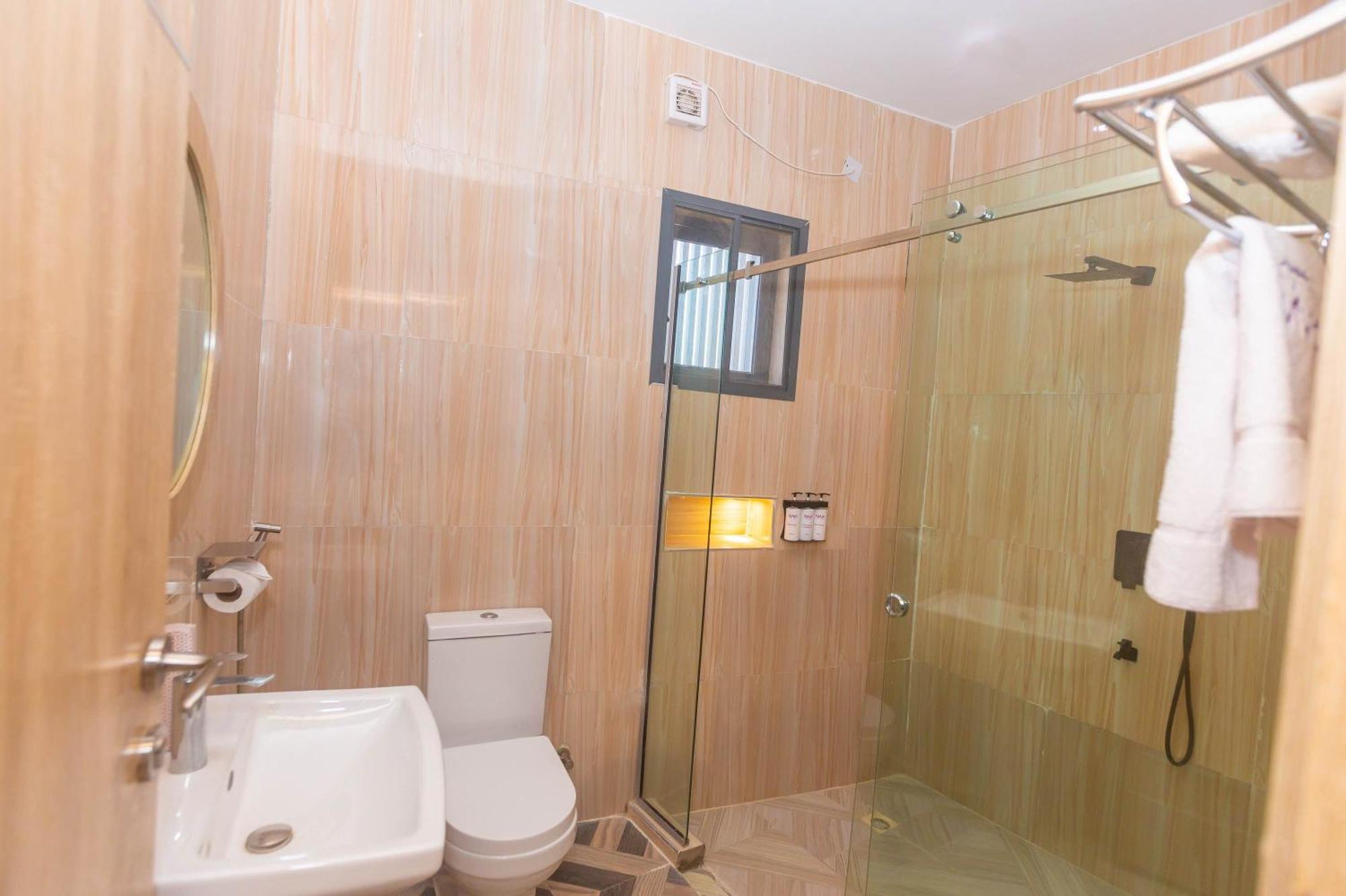 Ojaja Suites By Perennia Akure Extérieur photo
