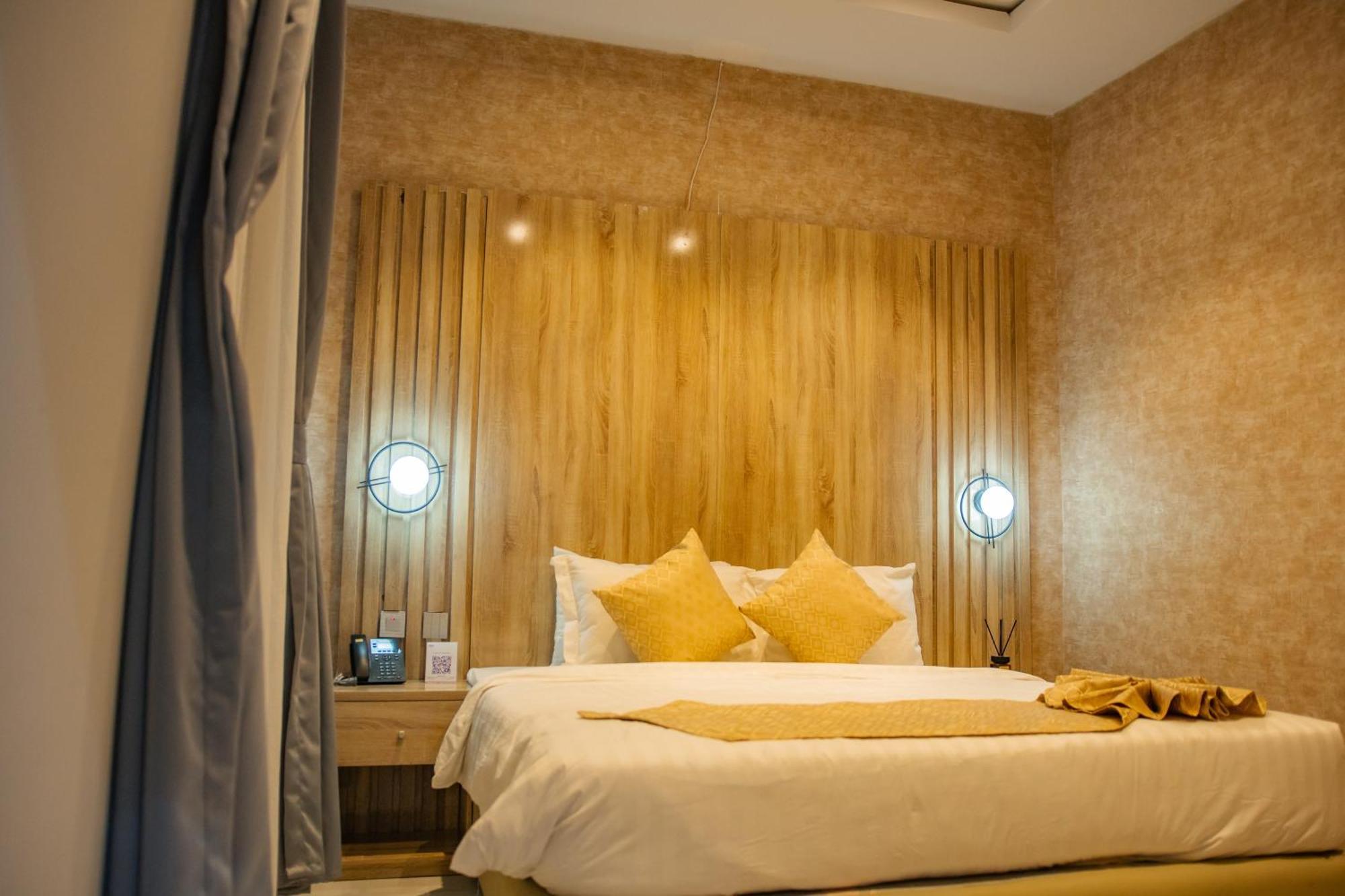 Ojaja Suites By Perennia Akure Extérieur photo
