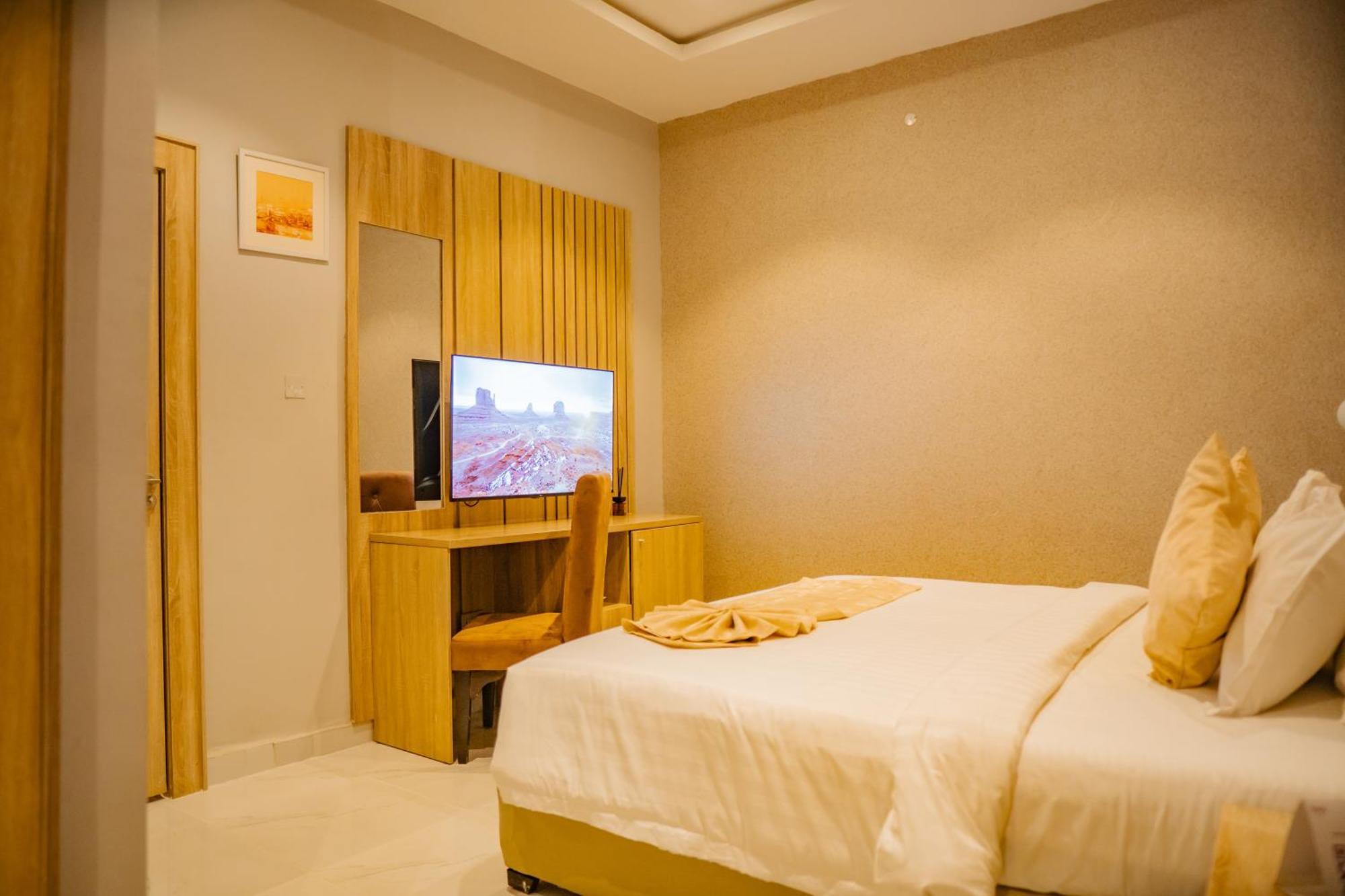 Ojaja Suites By Perennia Akure Extérieur photo